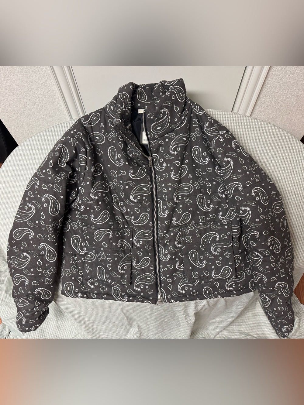 MNML Black Paisley Cropped Puffer